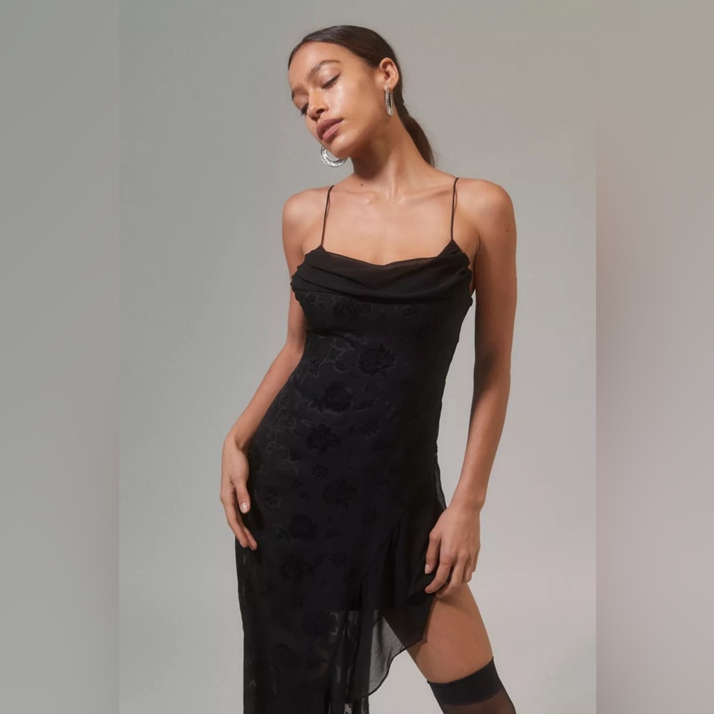 URBAN OUTFITTERS ASYMMETRICAL COWL NECK MIDI DRESS - Picture 5 of 13